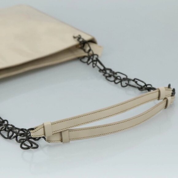 PRADA Chain Shoulder Bag Patent leather Beige Auth 109144 - Picture 8 of 16